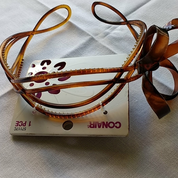 COPY - 💕Host pick💕 Floral twisted headband - Picture 3 of 4